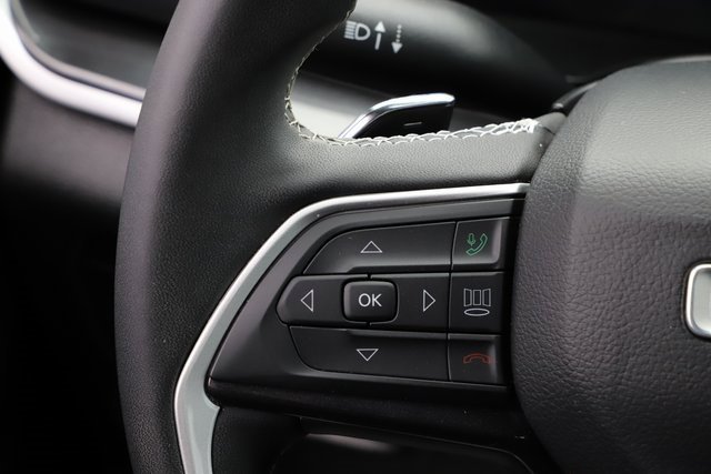 Used 2023 Jeep Grand Cherokee Laredo image 21