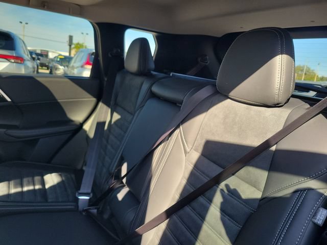 New 2026 Mitsubishi Outlander SE FWD image 13
