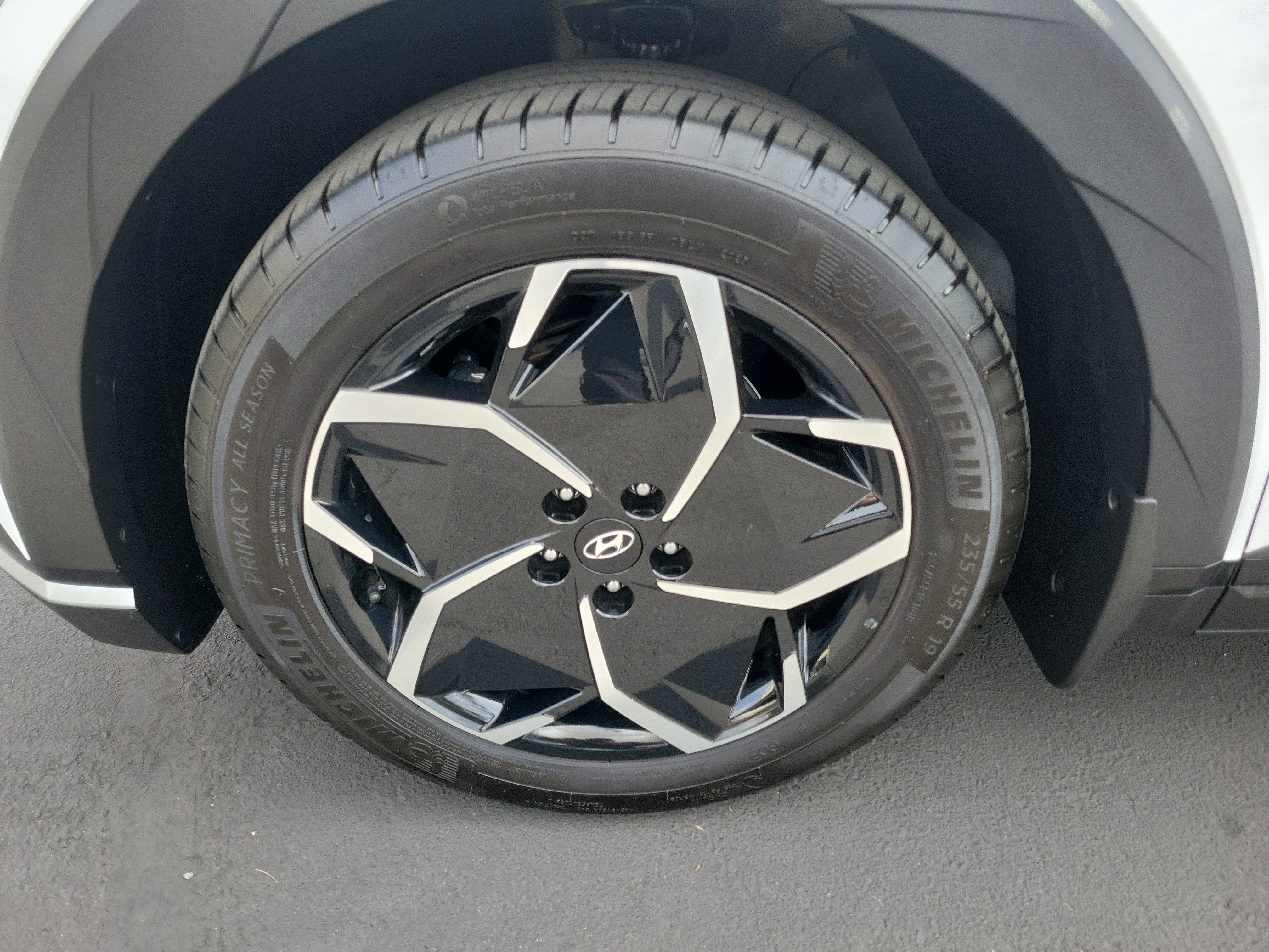 Certified 2024 Hyundai Ioniq 5 SEL RWD image 31