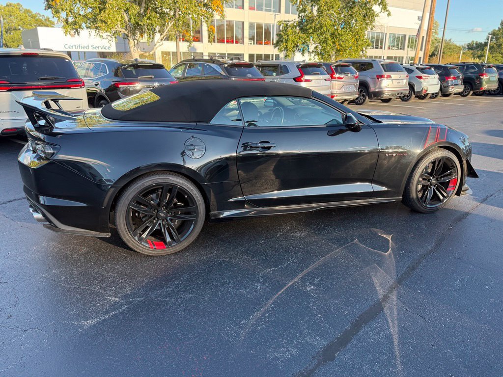 Used 2023 Chevrolet Camaro LT w/ Redline Edition RWD image 10