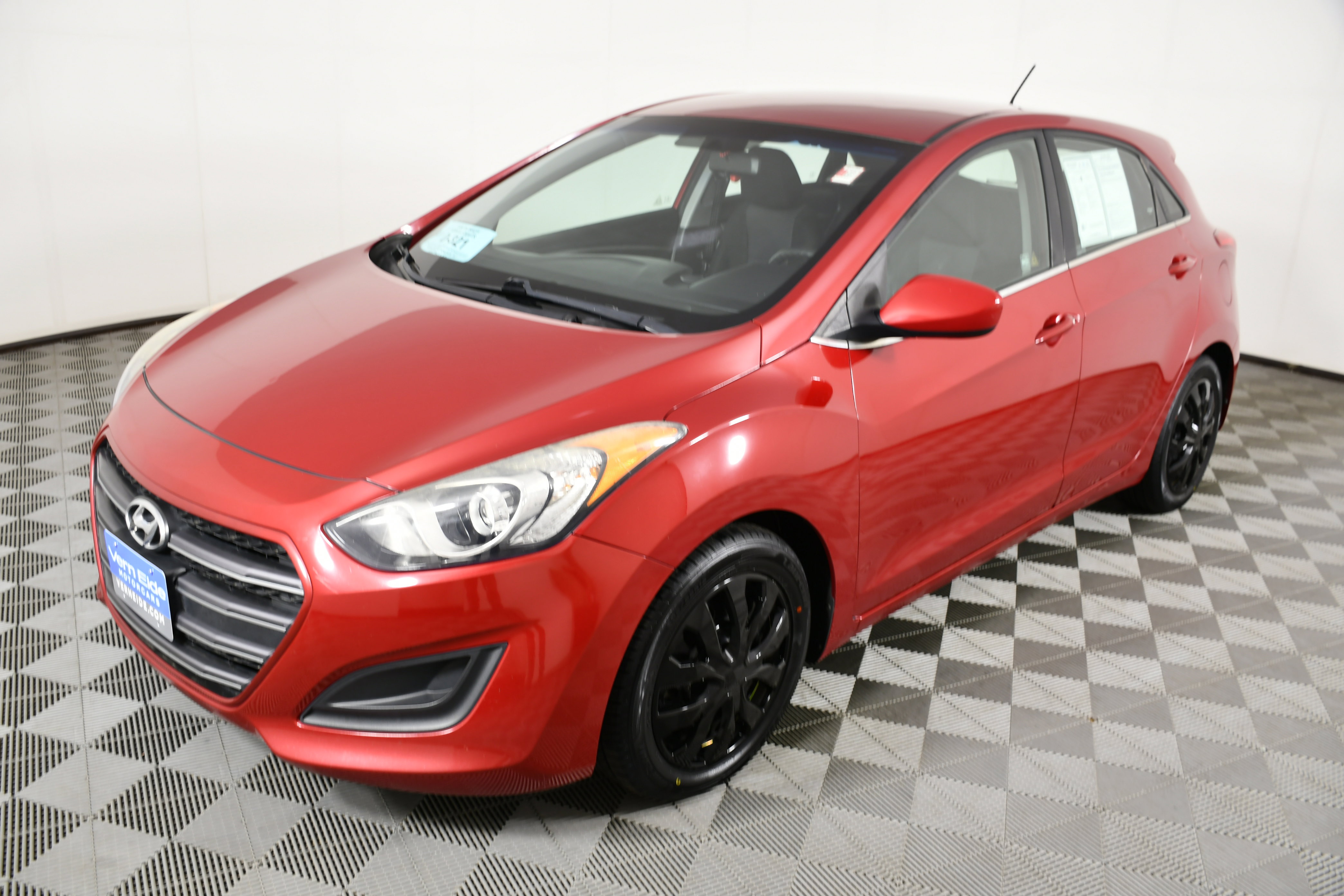 Used 2017 Hyundai Elantra GT image 10