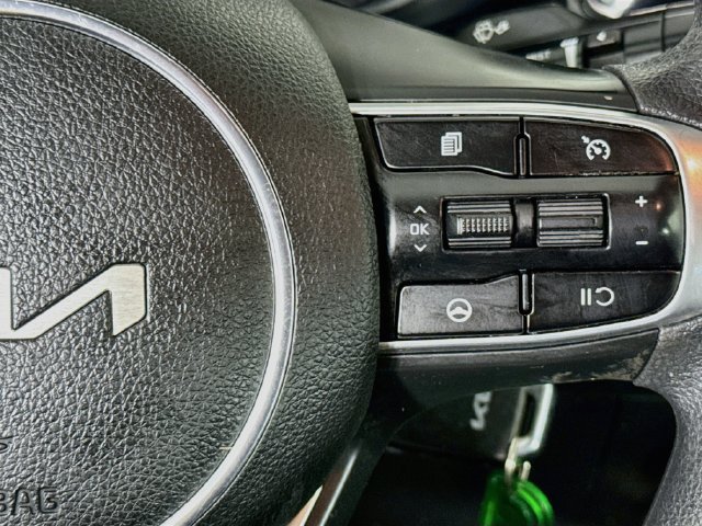 Used 2022 Kia K5 LX FWD image 12