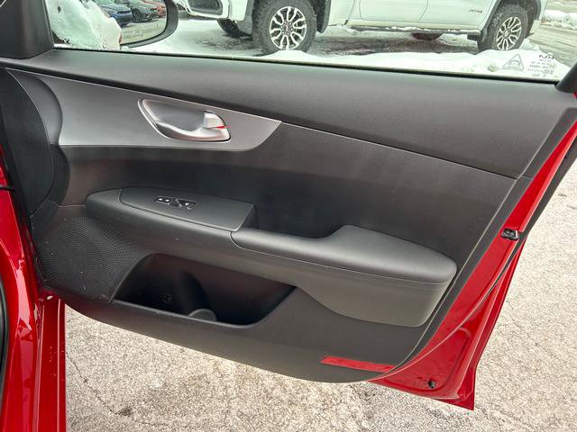 Certified 2022 Kia Forte LXS image 30