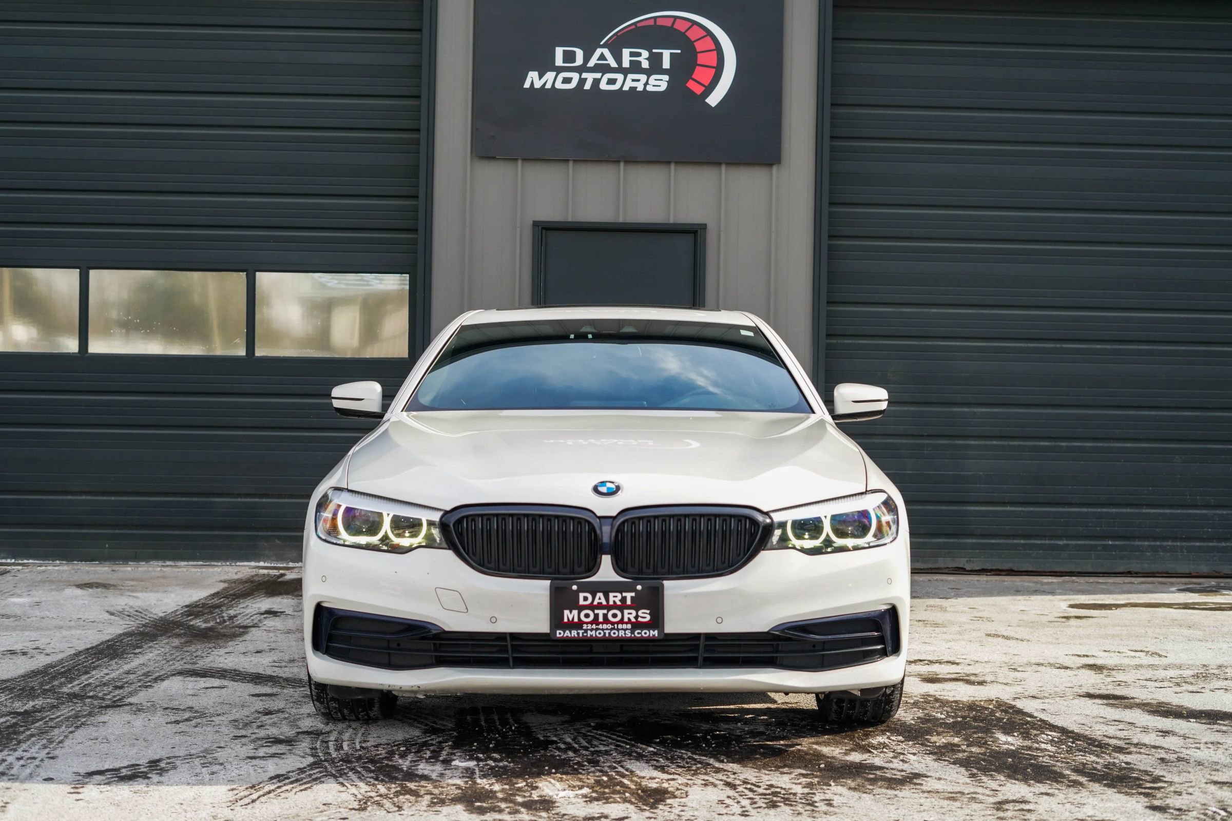 Used 2019 BMW 530i w/ Convenience Package image 2