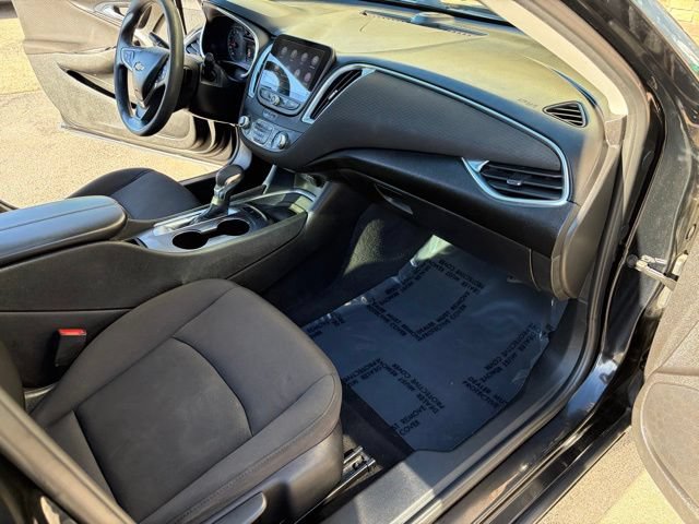 Used 2021 Chevrolet Malibu LT FWD image 33