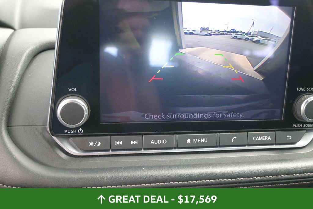 Used 2024 Nissan Rogue S FWD image 31