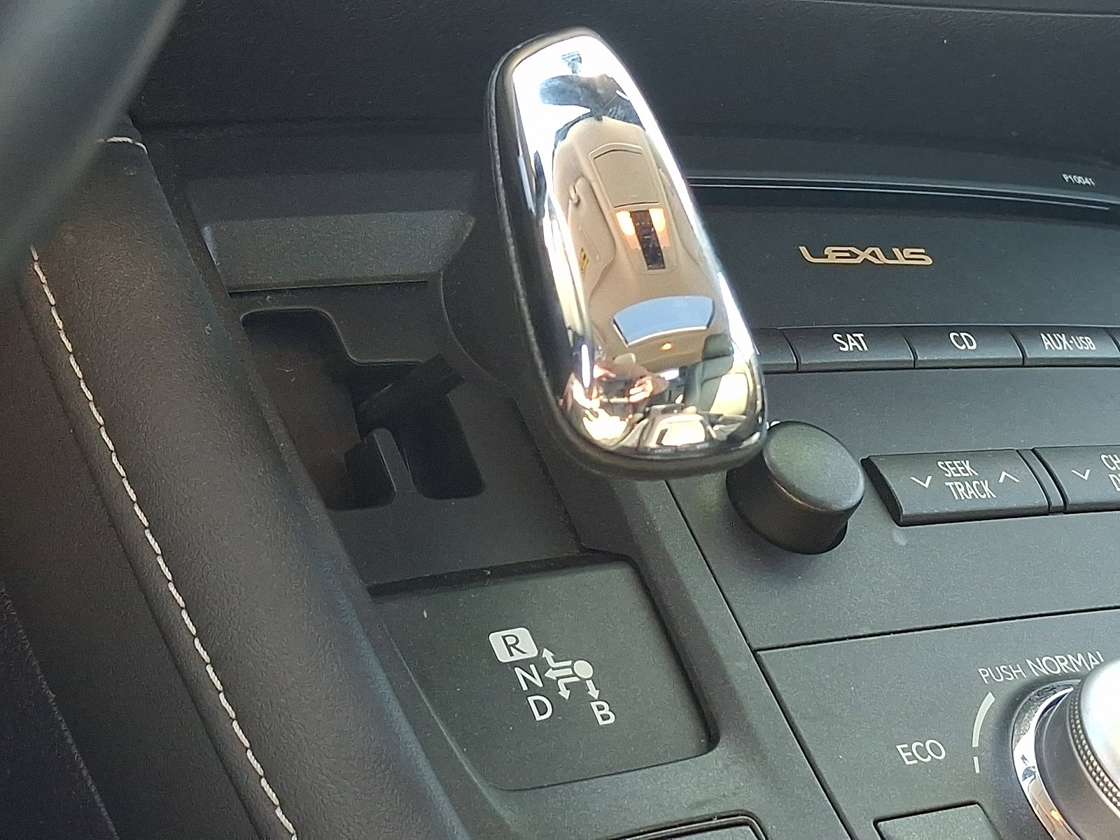 Used 2011 Lexus CT 200h Premium w/ Premium Audio Pkg image 15