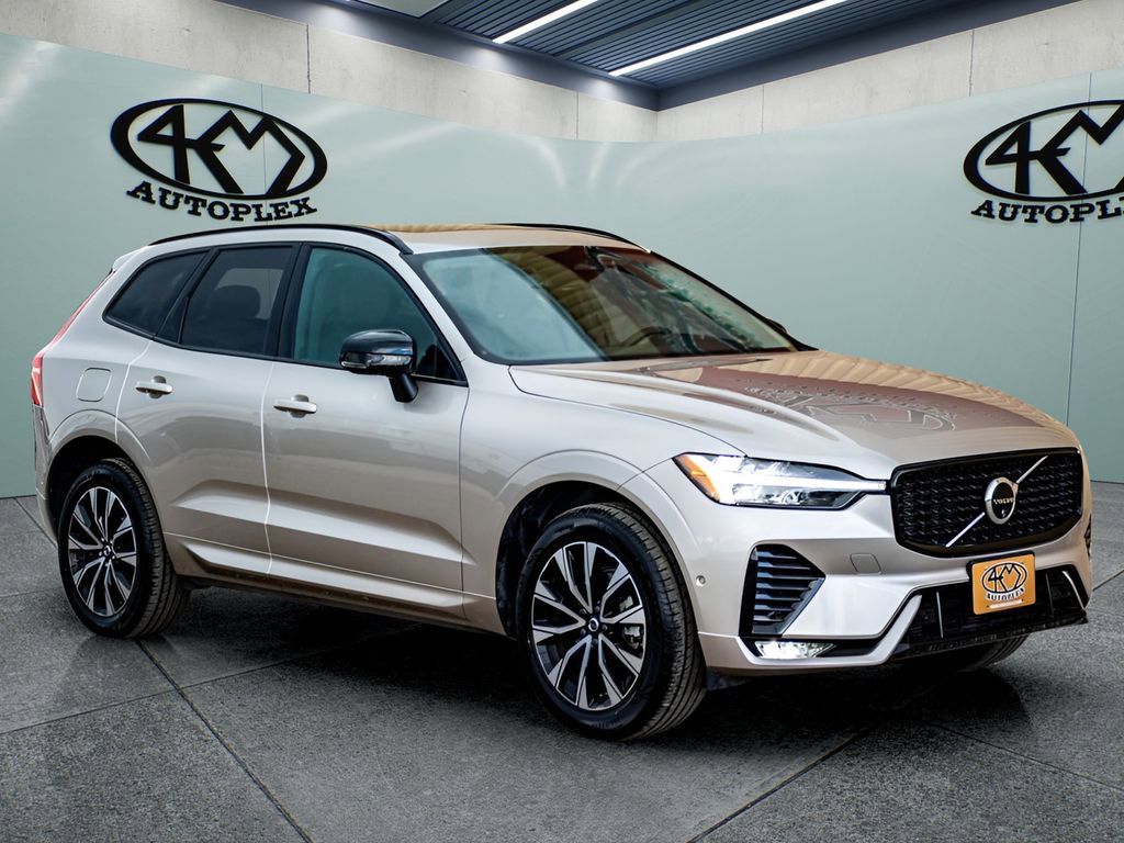 Used 2025 Volvo XC60 B5 Plus AWD/4WD image 1
