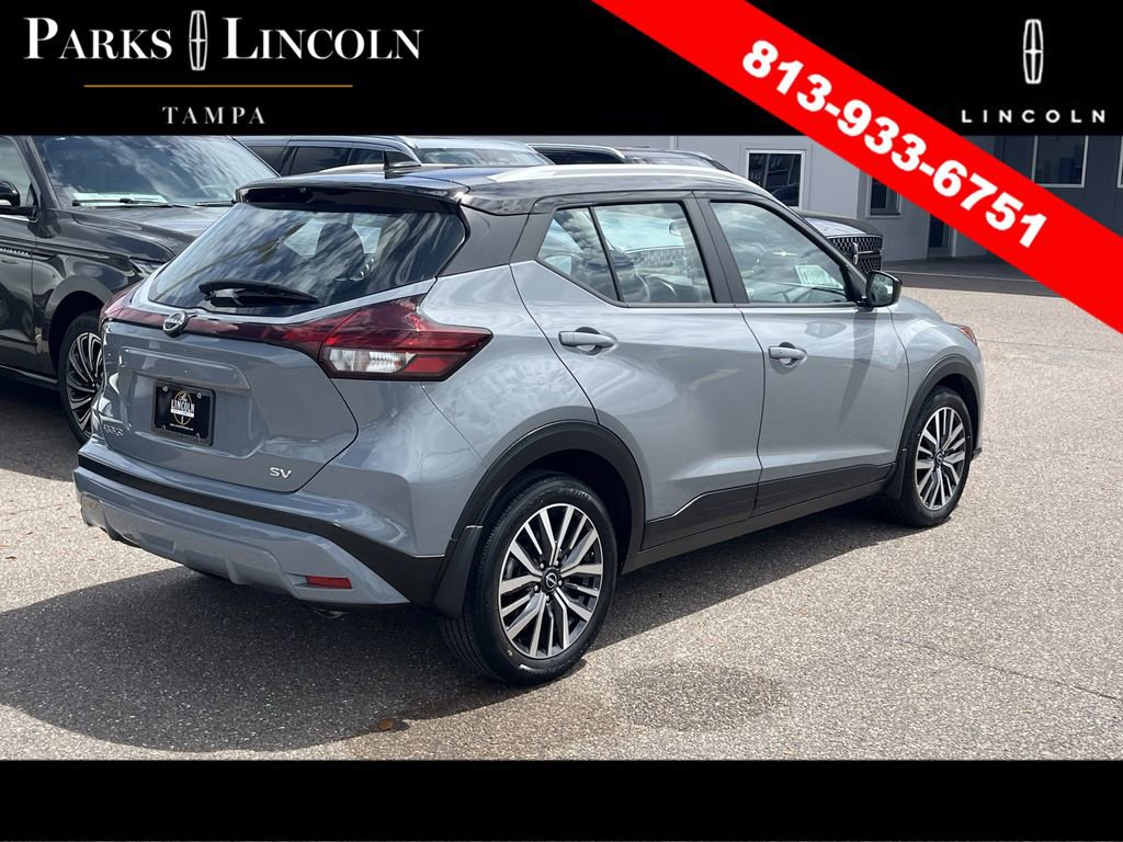 Used 2022 Nissan Kicks SV image 4
