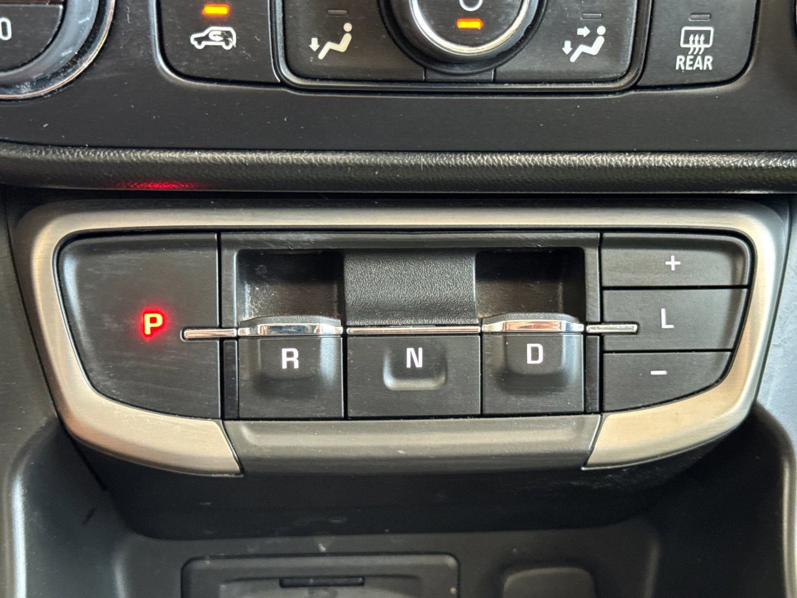 Used 2022 GMC Terrain Denali image 25