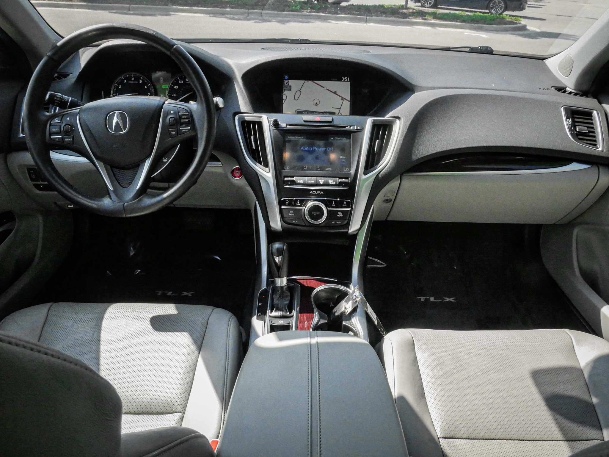 Used 2016 Acura TLX w/ Technology Package FWD image 28