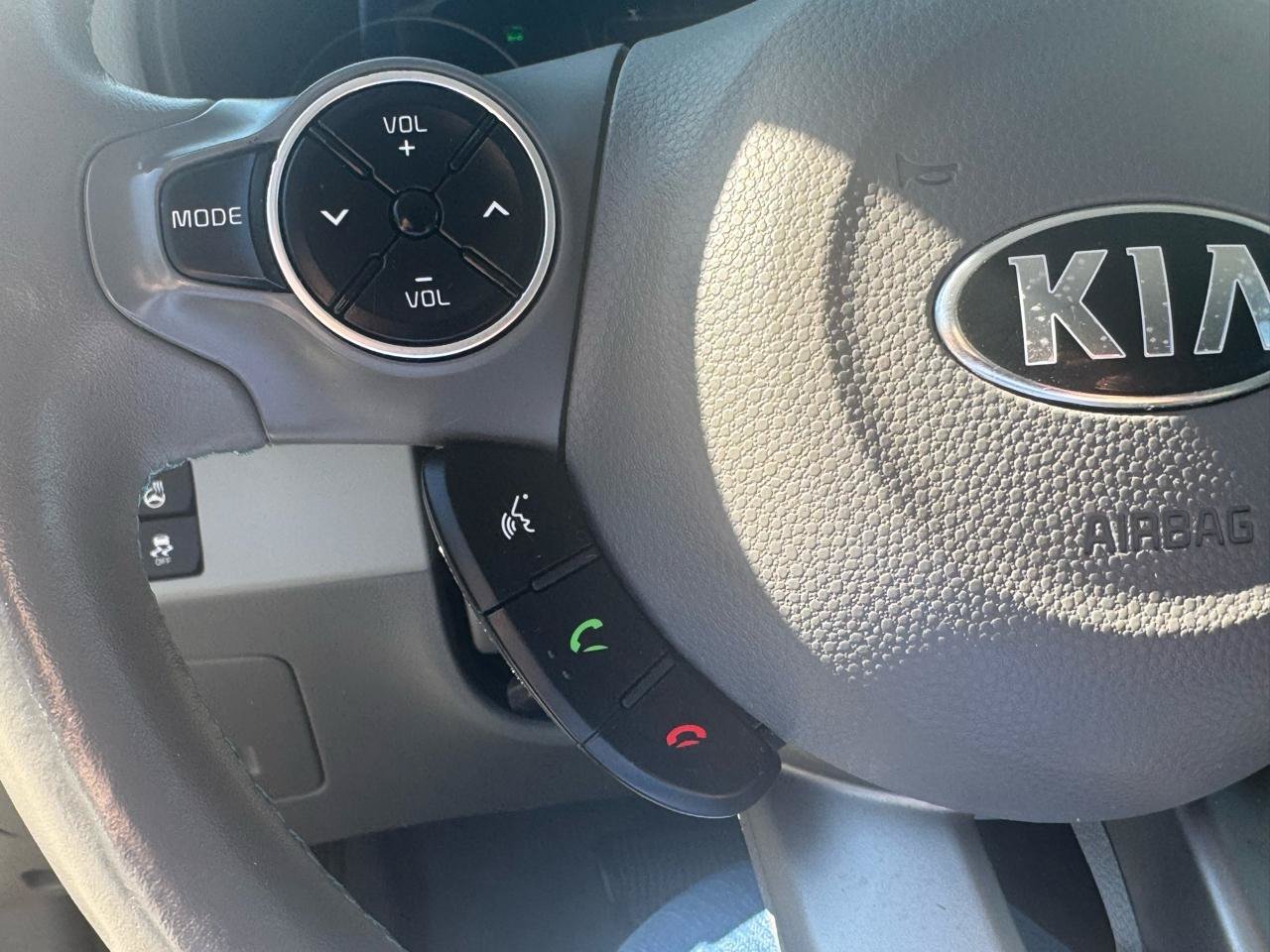 Used 2016 Kia Soul EV FWD image 21