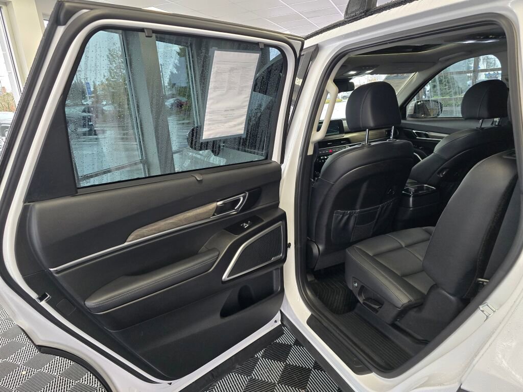 Used 2022 Kia Telluride EX w/ EX Premium Package image 37