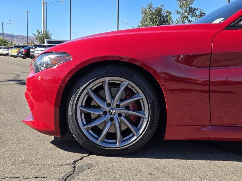 Used 2023 Alfa Romeo Giulia Sprint RWD image 9