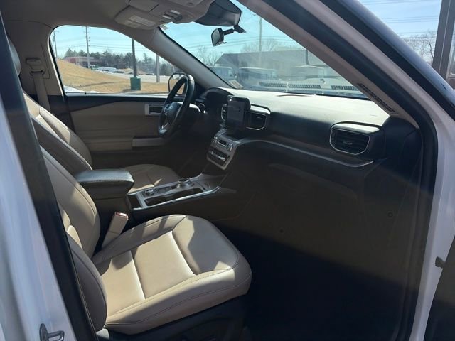Used 2023 Ford Explorer XLT w/ Equipment Group 202A image 34