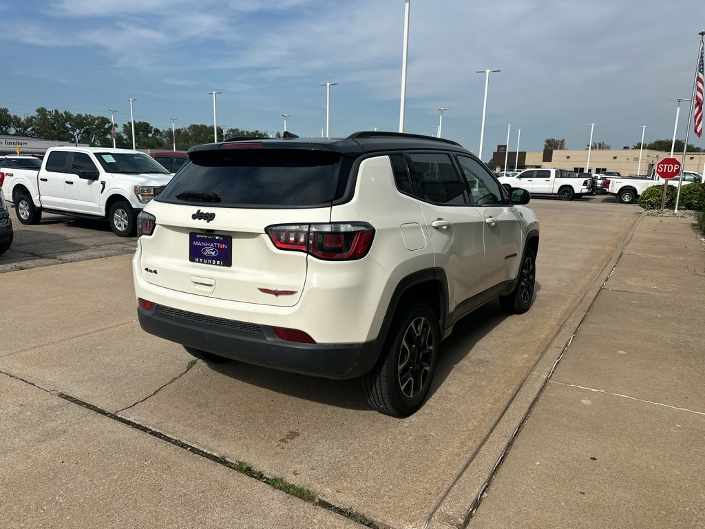Used 2020 Jeep Compass Trailhawk AWD/4WD image 6