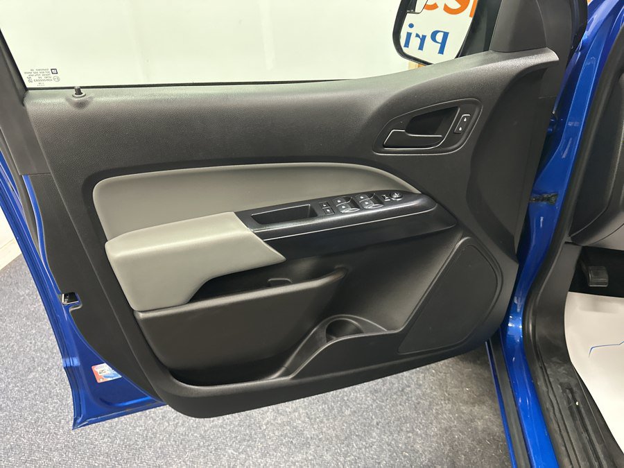 Used 2019 Chevrolet Colorado W/T AWD/4WD image 6