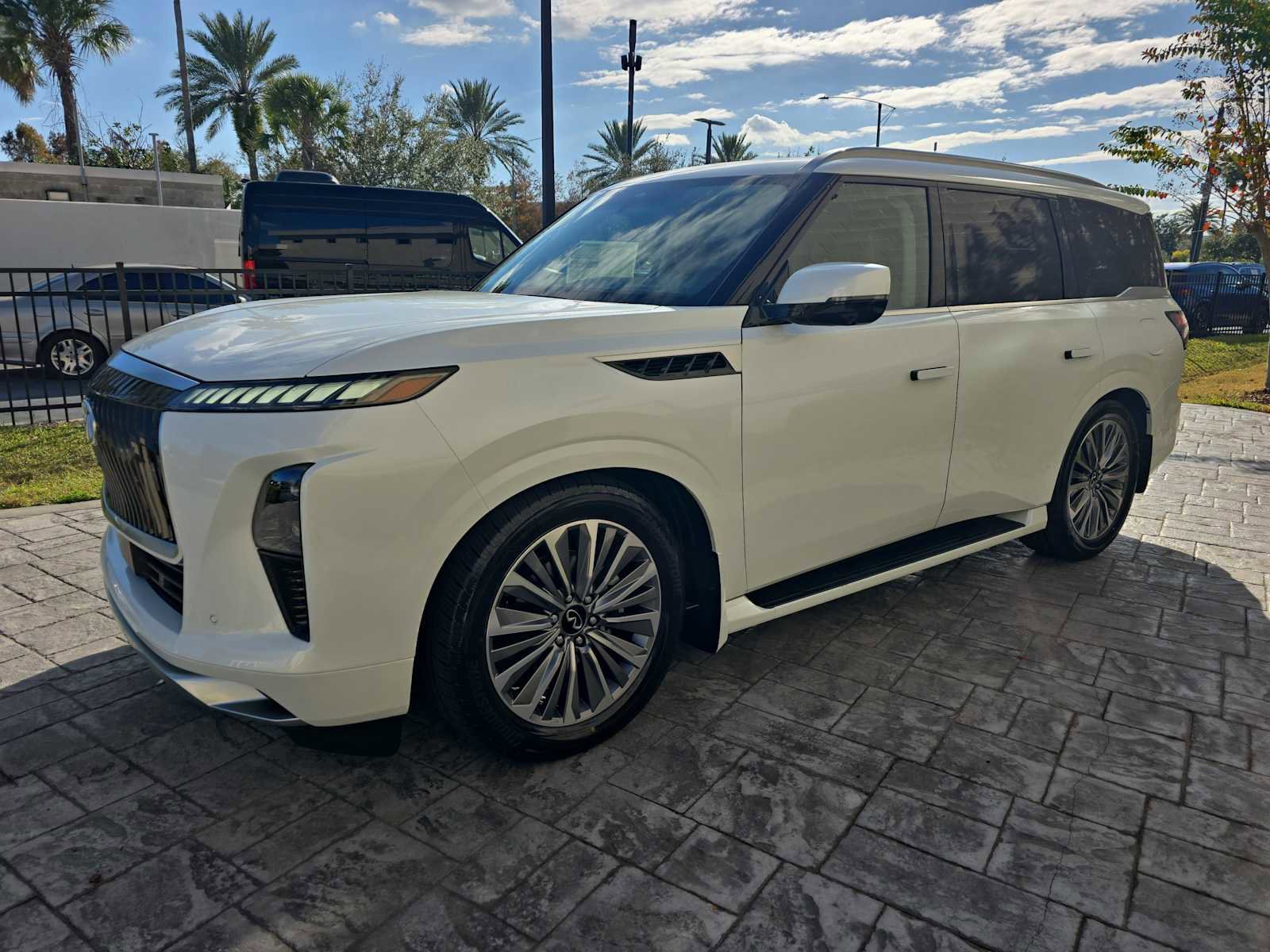 New 2026 INFINITI QX80 Luxe w/ Cargo Package image 7