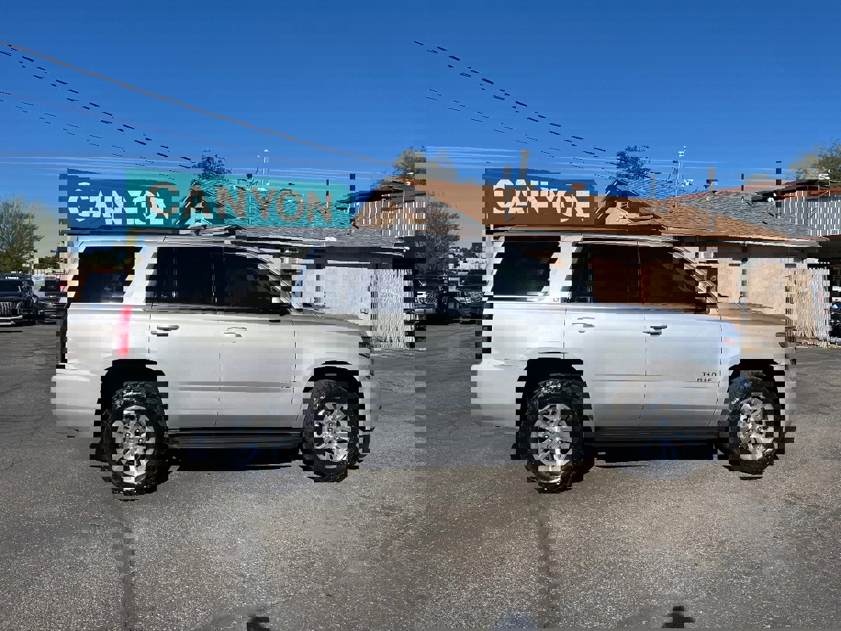 Used 2018 Chevrolet Tahoe LT image 3