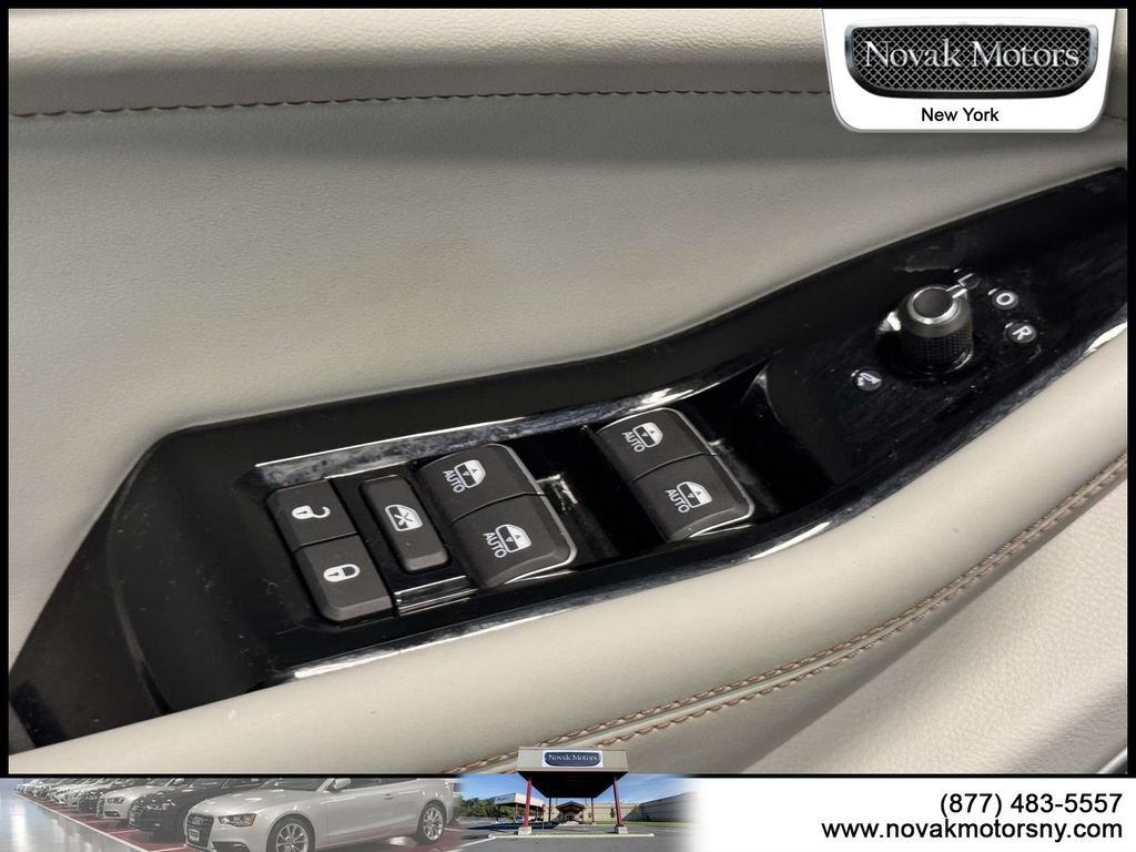 Used 2023 Jeep Grand Cherokee Overland AWD/4WD image 15