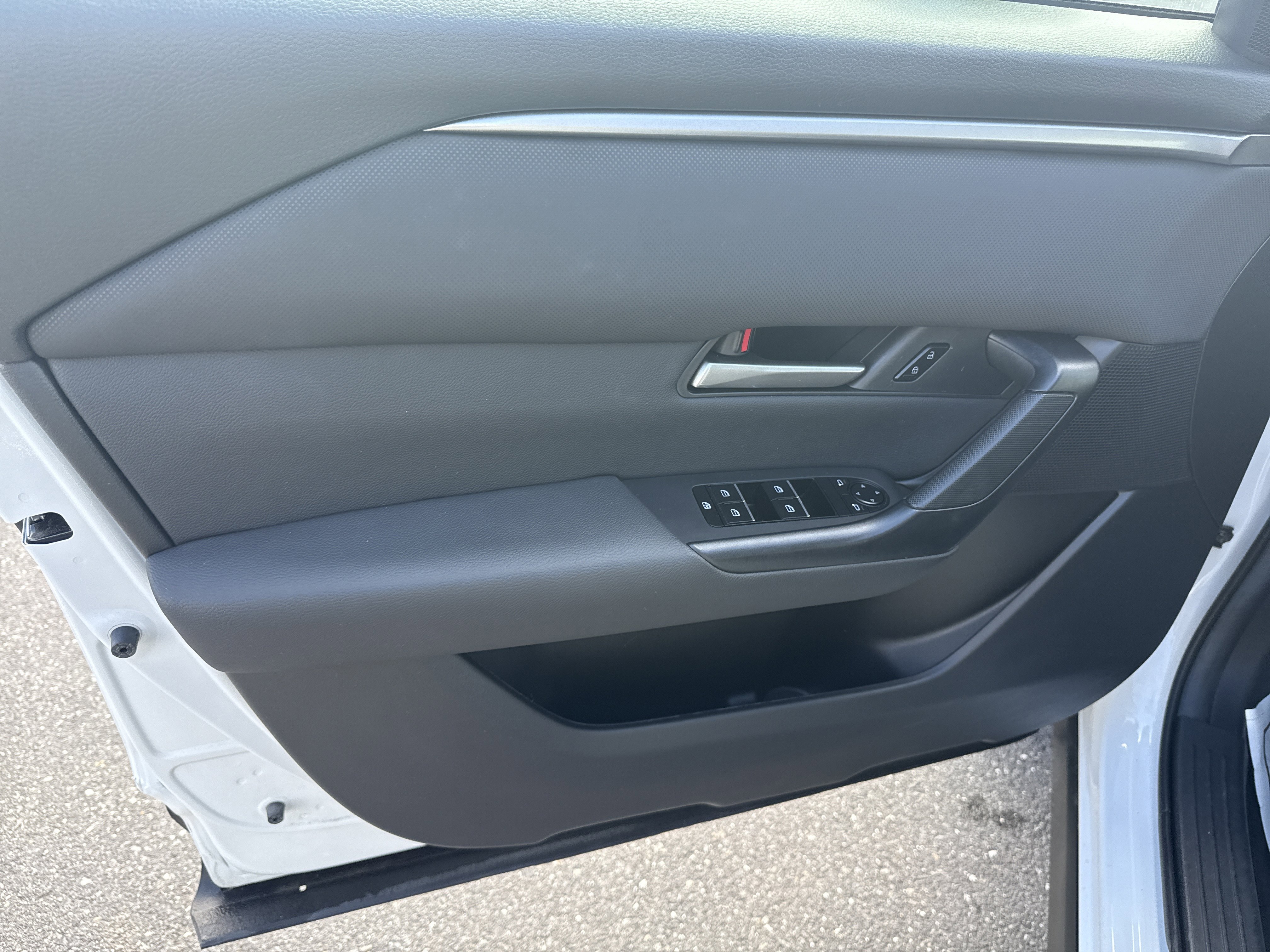 Used 2025 MAZDA CX-50 AWD 2.5 S w/ Preferred Package image 16