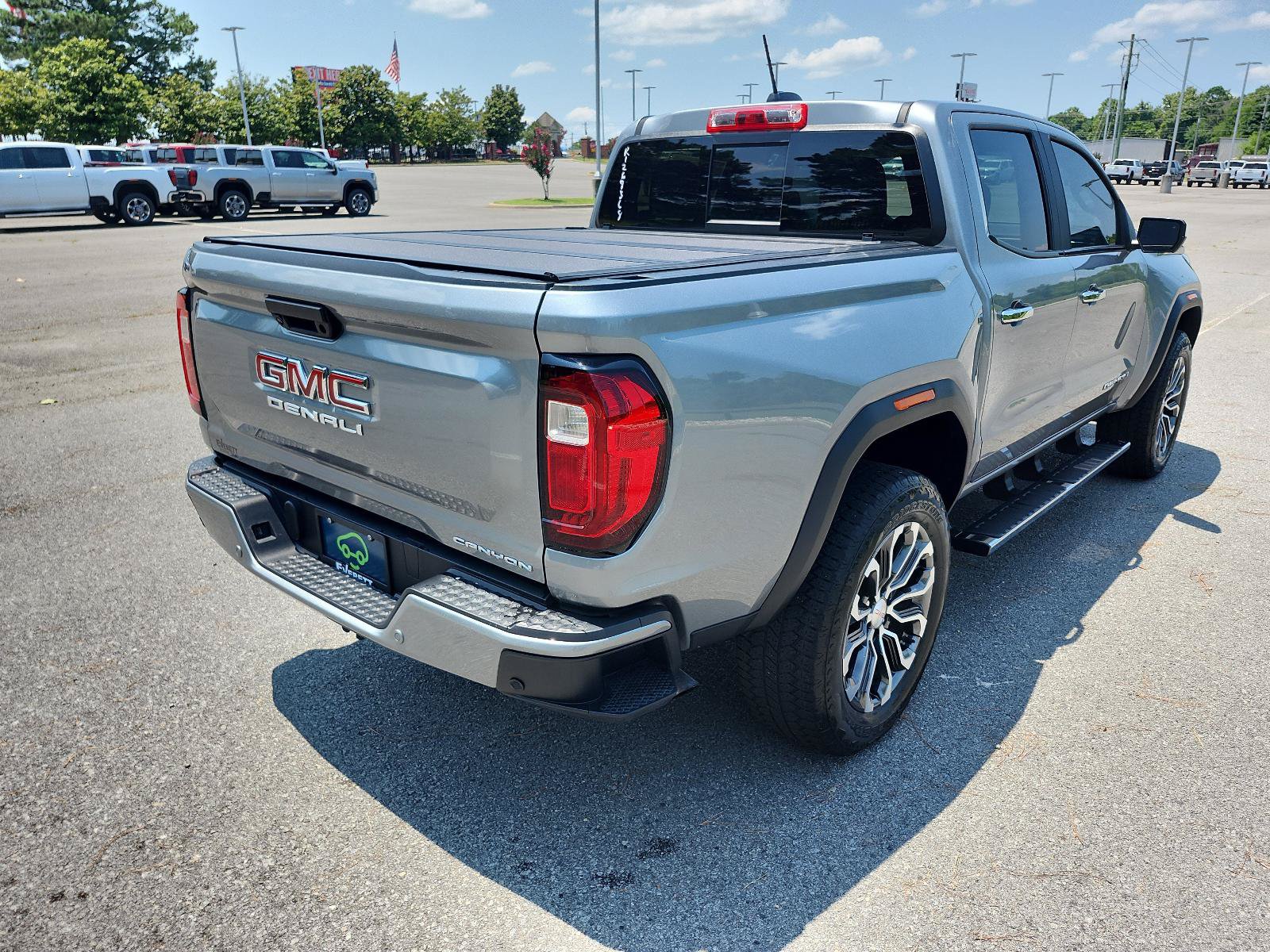 Certified 2024 GMC Canyon Denali AWD/4WD image 3