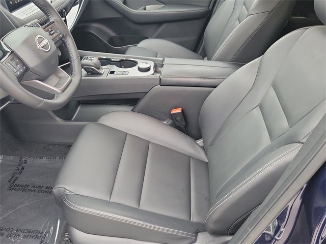 Used 2025 Nissan Rogue SL image 18