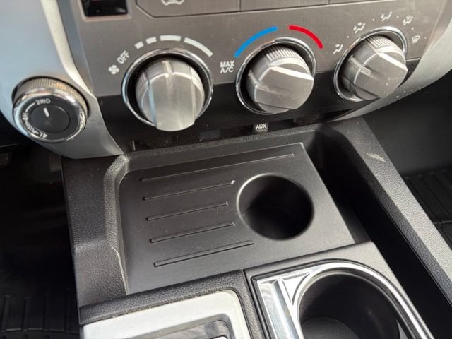 Used 2015 Toyota Tundra SR5 AWD/4WD image 29