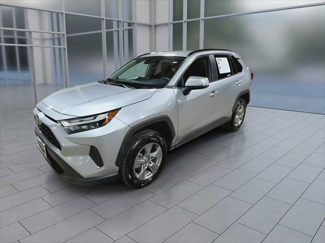 Certified 2025 Toyota RAV4 XLE AWD/4WD image 4