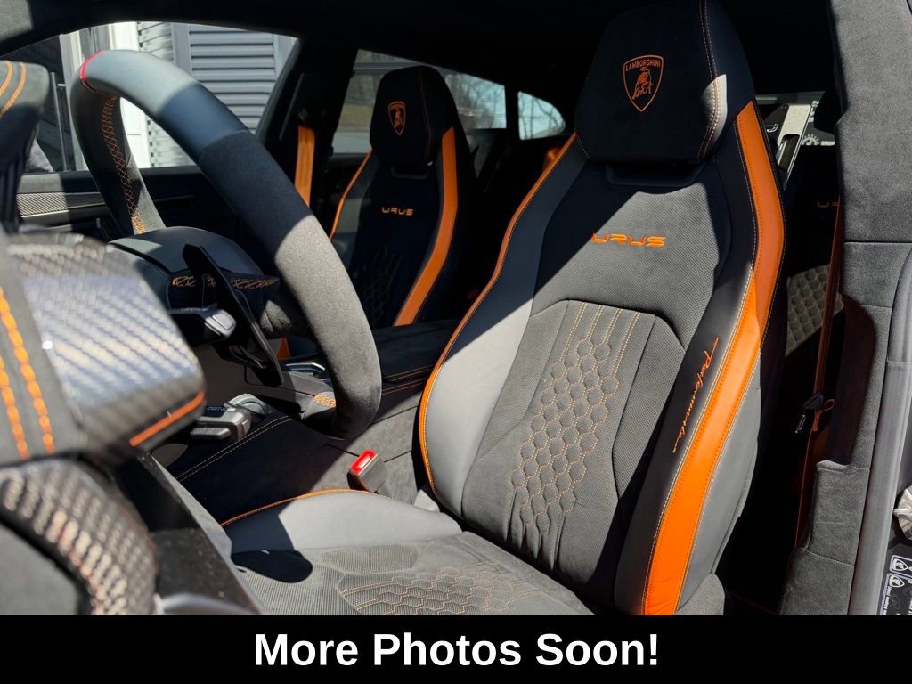 Used 2024 Lamborghini Urus Performante image 3