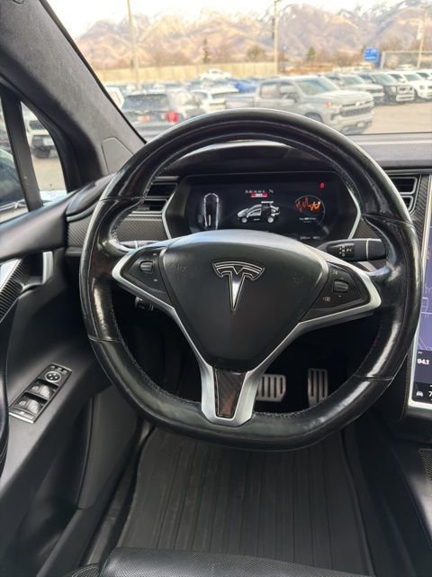 Used 2016 Tesla Model X P90D image 22