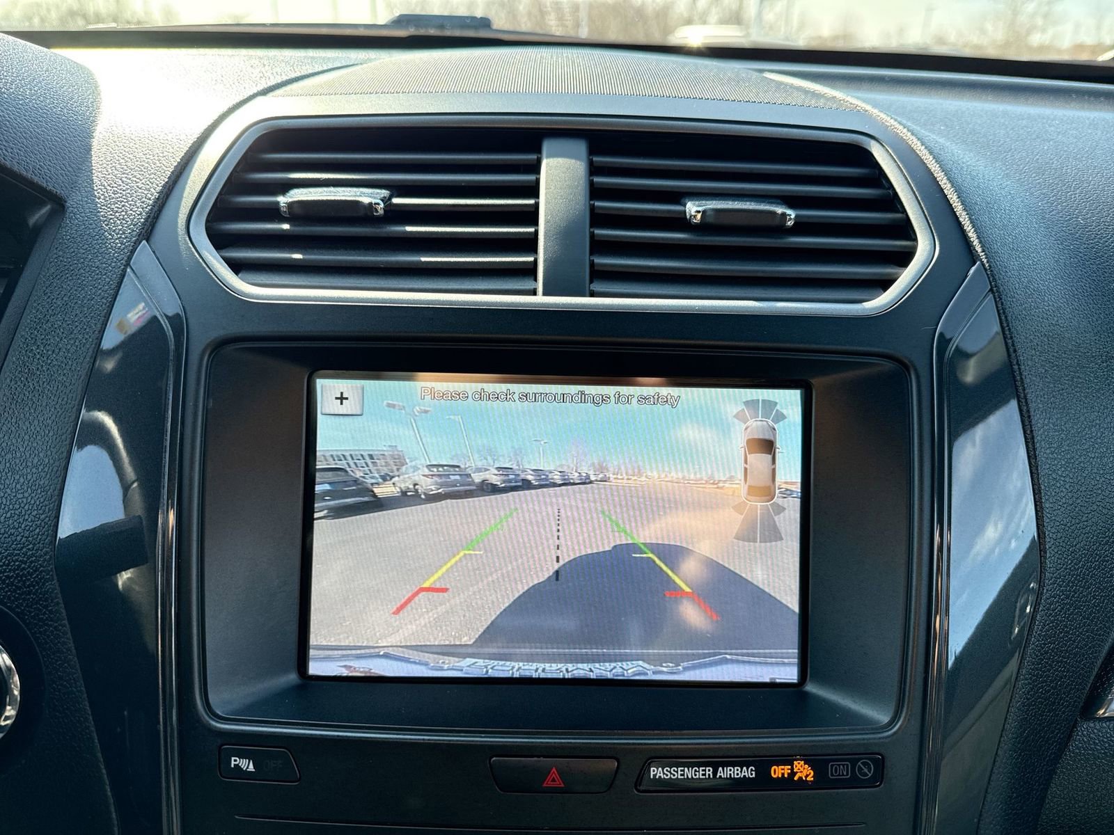 Used 2018 Ford Explorer XLT w/ Equipment Group 202A image 18