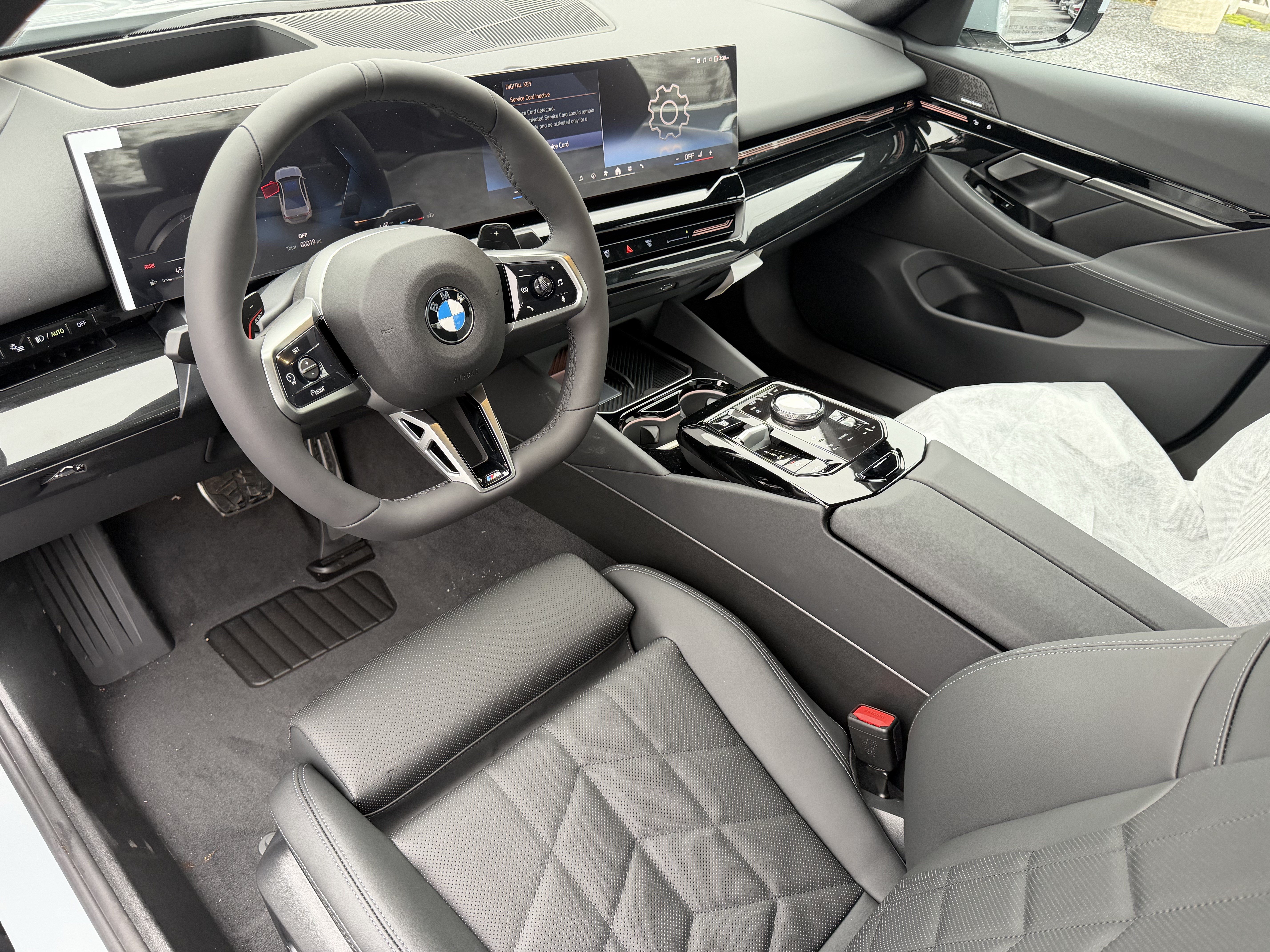 New 2026 BMW 530i xDrive w/ M Sport Package AWD/4WD image 12