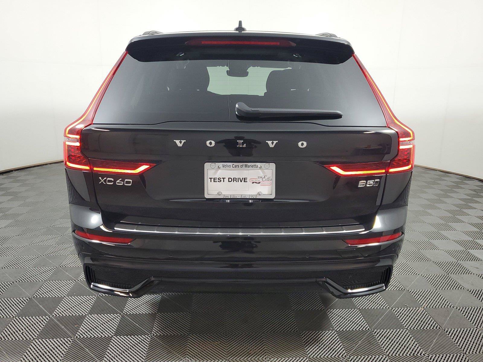 New 2027 Volvo XC60 B5 Ultra AWD/4WD image 5