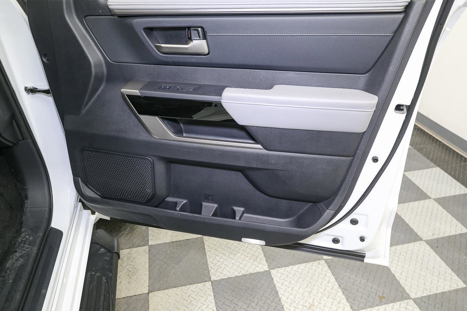 Used 2022 Toyota Tundra Limited image 18