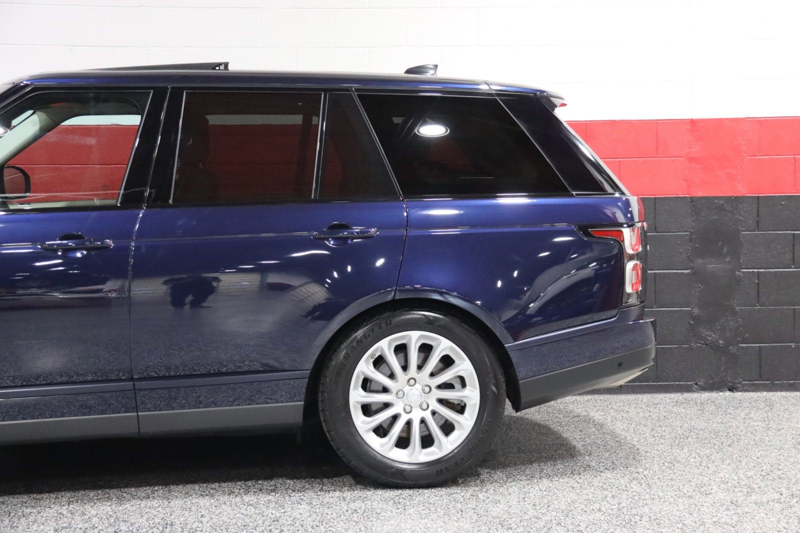 Used 2019 Land Rover Range Rover HSE image 23