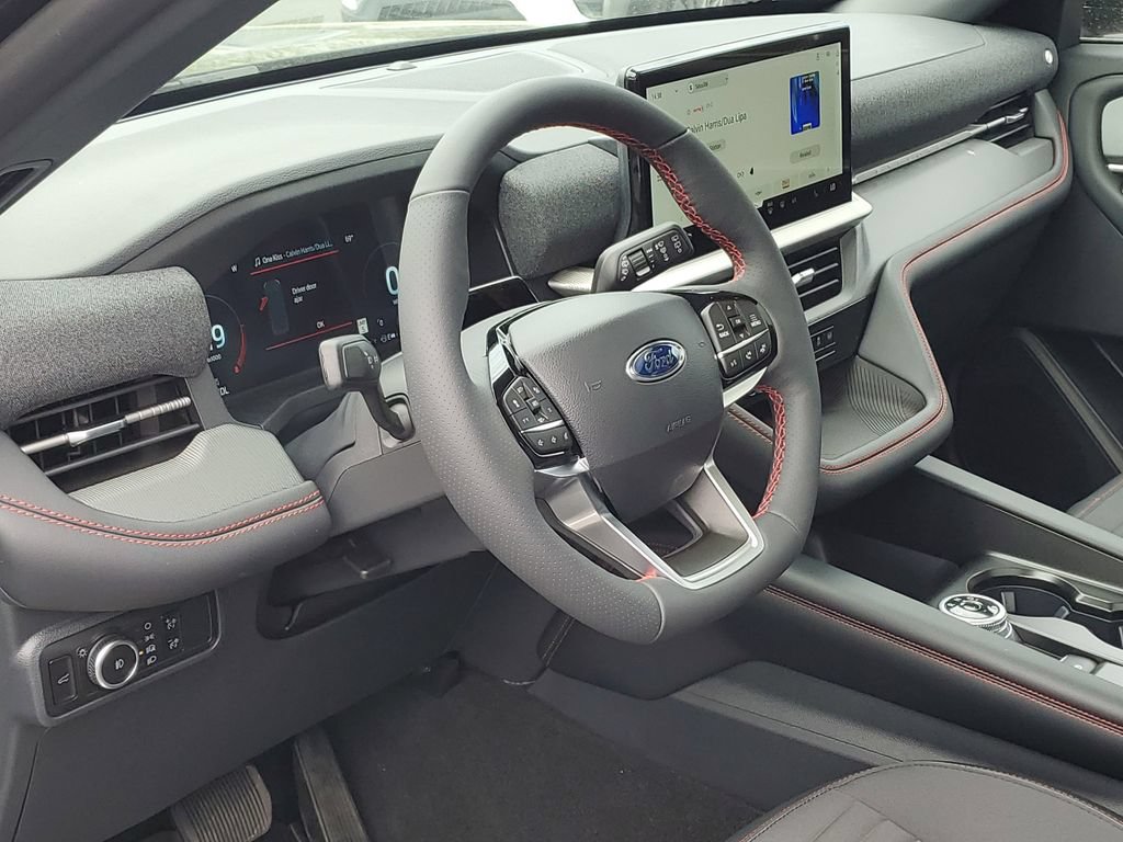 New 2026 Ford Explorer ST-Line w/ ST-Line Street Pack AWD/4WD image 10