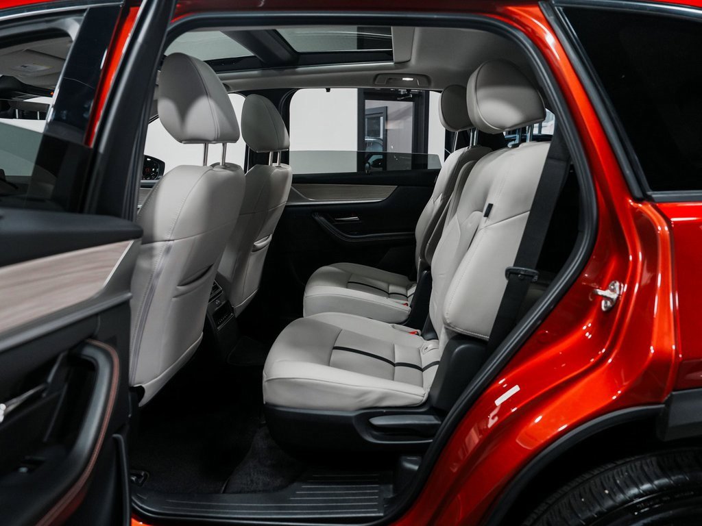 Used 2024 MAZDA CX-90 Plug-In Hybrid w/ Premium Pkg image 33