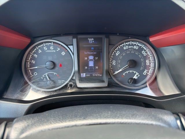 Used 2016 Toyota Tacoma TRD Off-Road AWD/4WD image 27