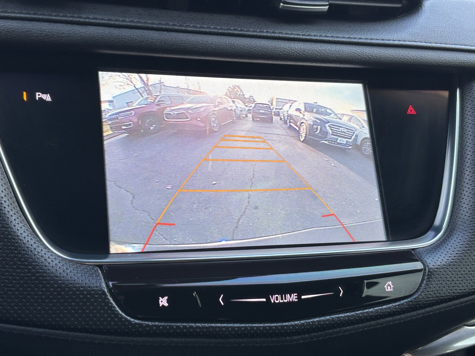 Used 2017 Cadillac XT5 Luxury w/ Driver Awareness Package image 6