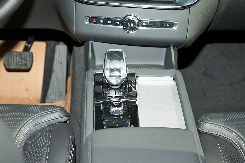 New 2026 Volvo XC90 T8 Ultra w/ Protection Package Premier image 29