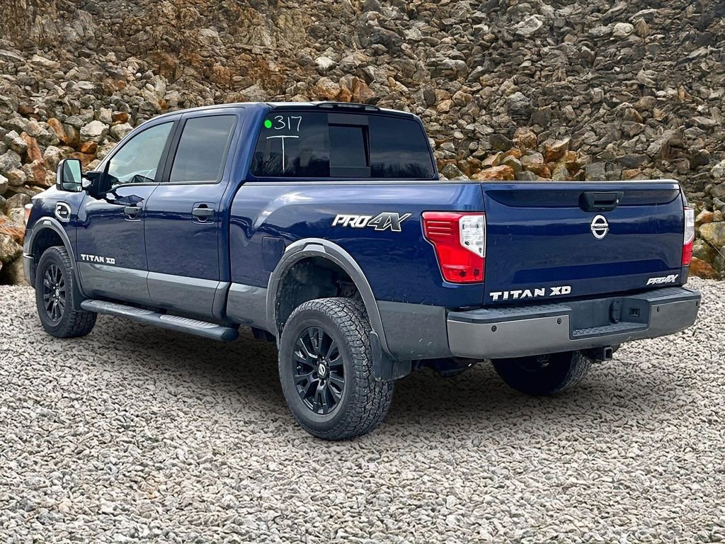 Used 2016 Nissan Titan PRO-4X w/ Pro-4x Convenience Package image 9