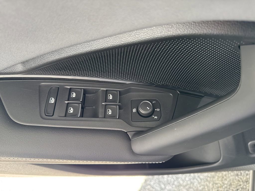 New 2026 Volkswagen Tiguan SE R-Line AWD/4WD image 20