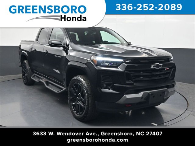 Used 2024 Chevrolet Colorado Z71 w/ Z71 Convenience Package 2