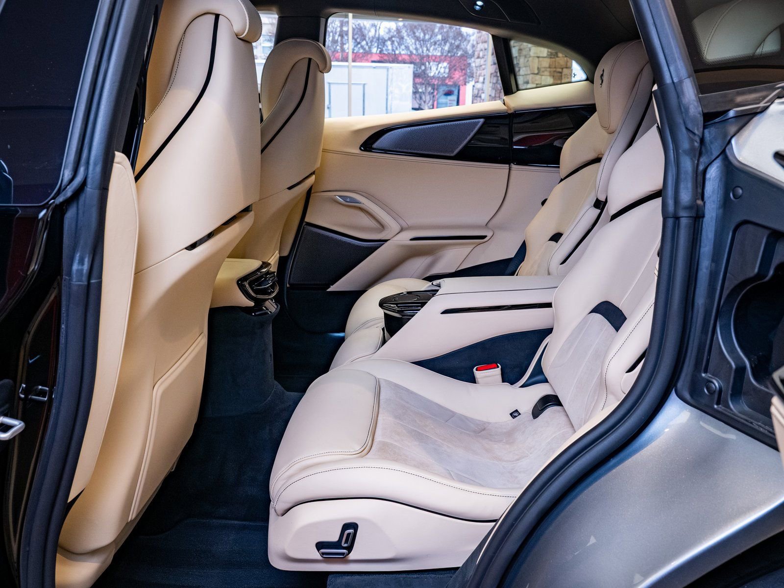 Certified 2025 Ferrari Purosangue image 14