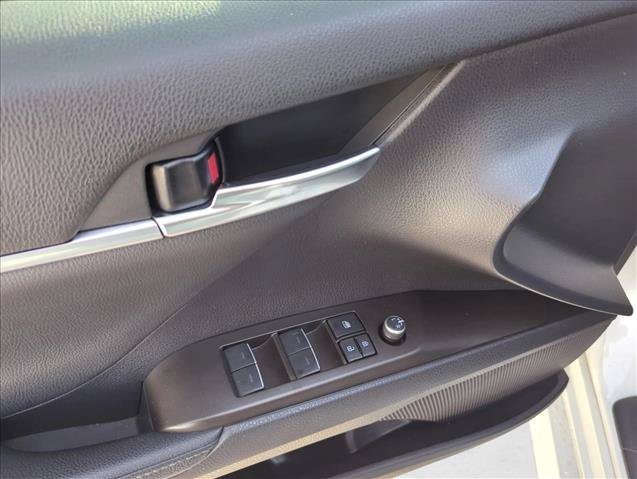 Used 2022 Toyota Camry XLE FWD image 10