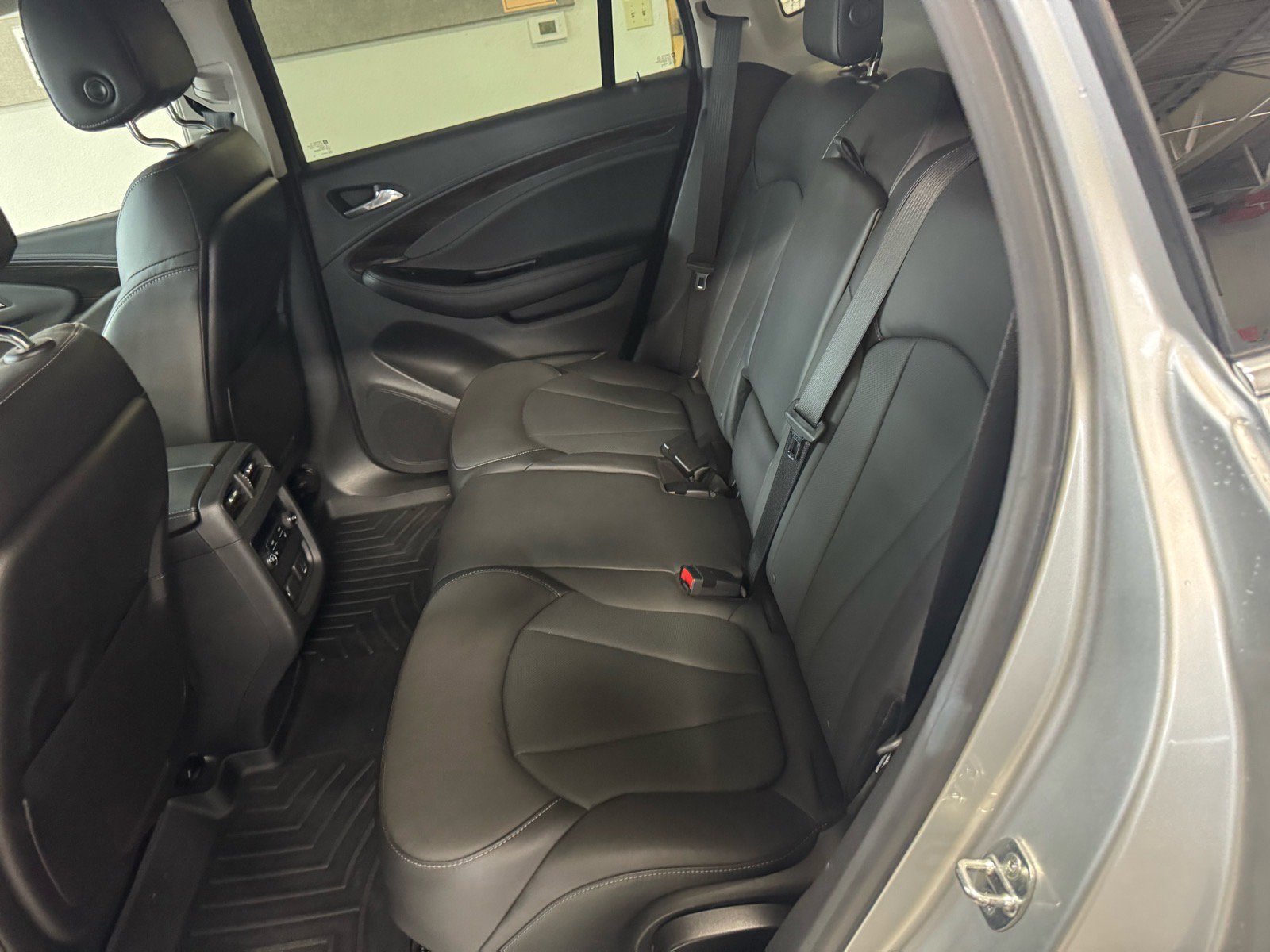 Used 2019 Buick Envision Premium w/ Driver Confidence Package image 11