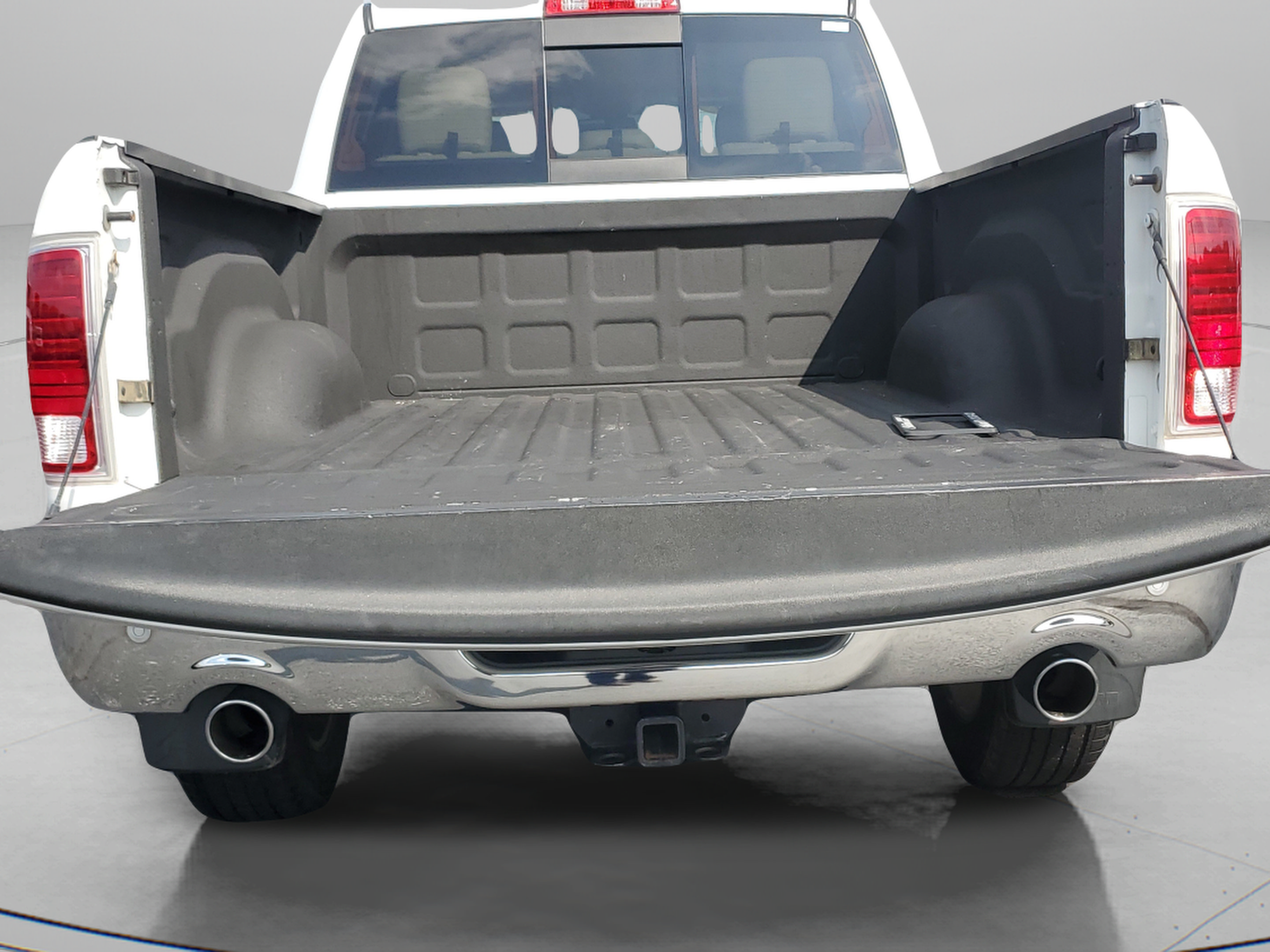 Used 2016 RAM 1500 Laramie w/ Convenience Group AWD/4WD image 7