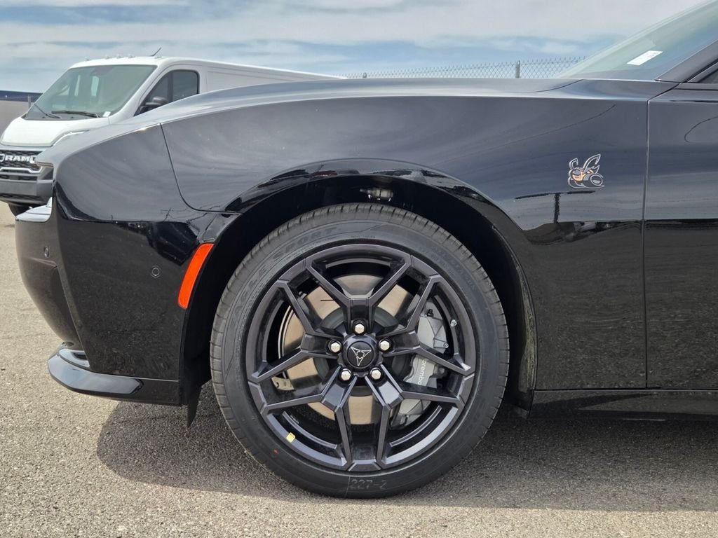 New 2026 Dodge Charger Scat Pack w/ Blacktop Package AWD/4WD image 5