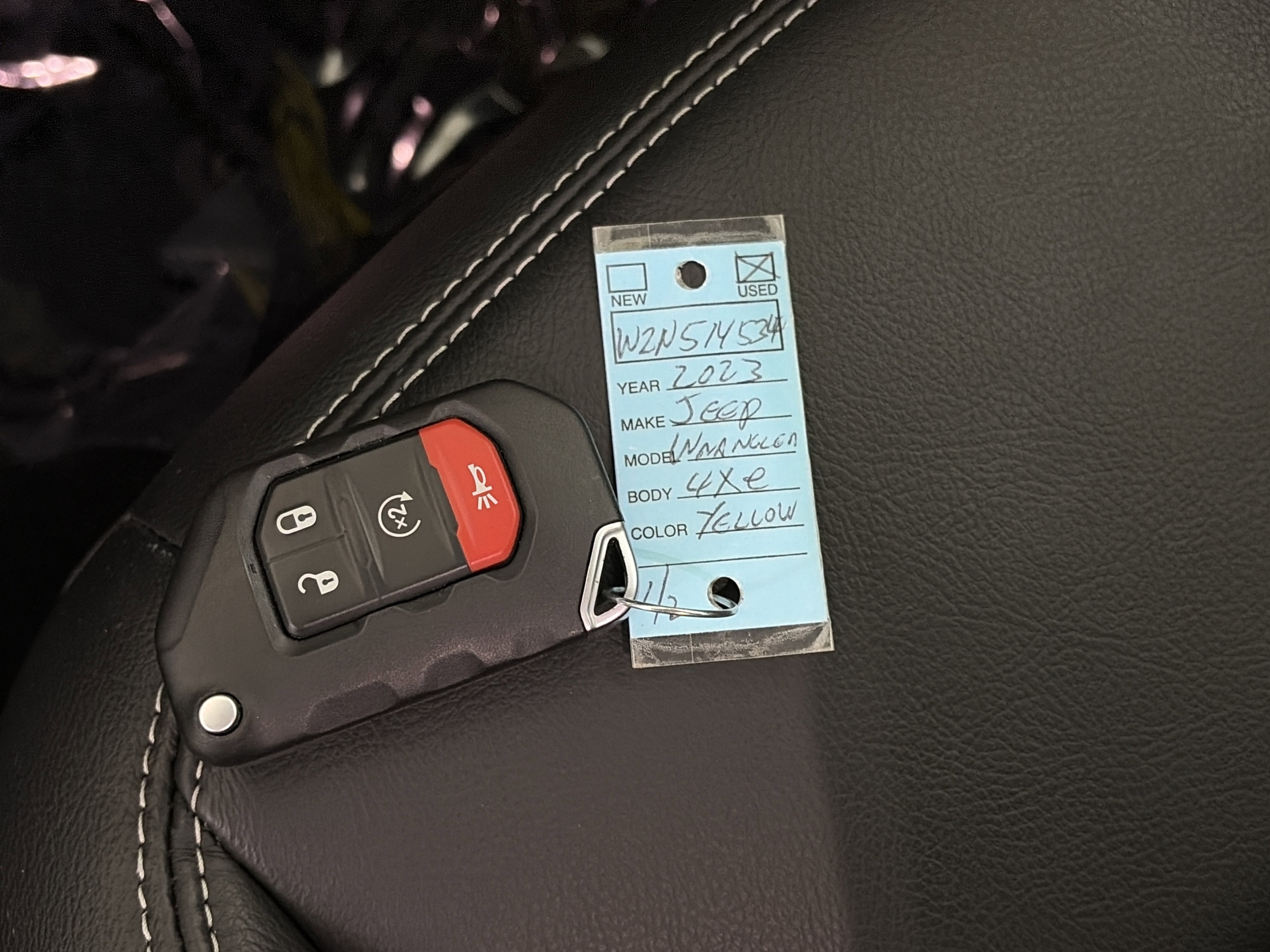 Used 2023 Jeep Wrangler Sahara w/ Cold Weather Group image 31